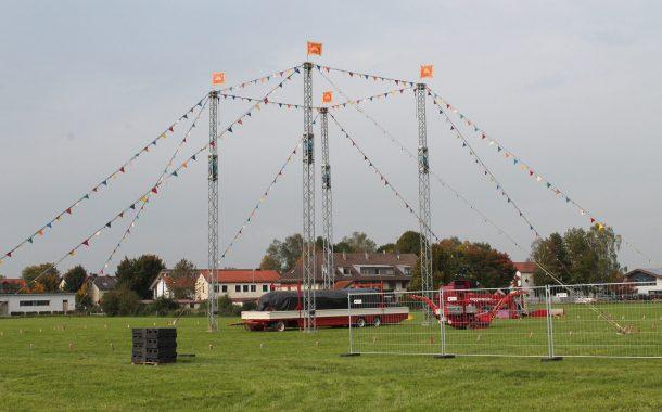 Circuszeltbau start in Baschding