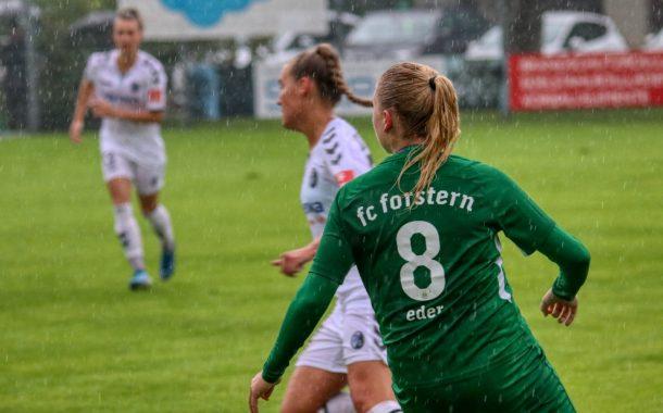 FC Forstern Damen  im DFB-Pokal gegen den SC Freiburg