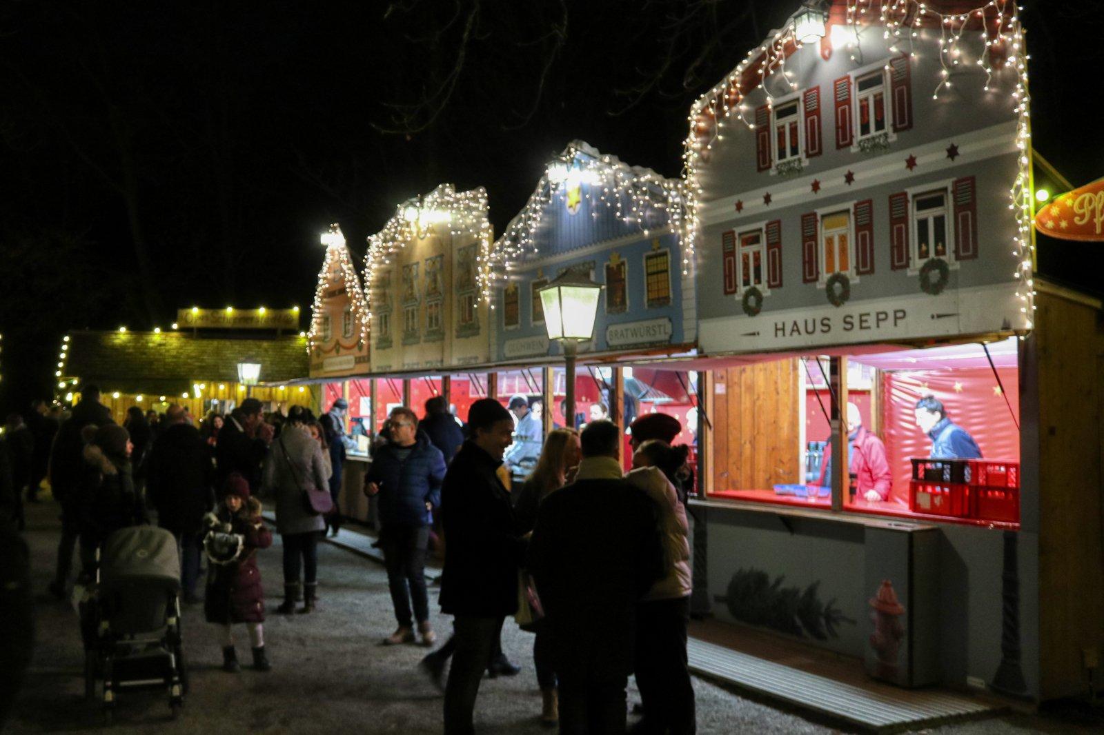 Ausflugsziel Christkindlmarkt Am Chinesischen Turm Baschding Info